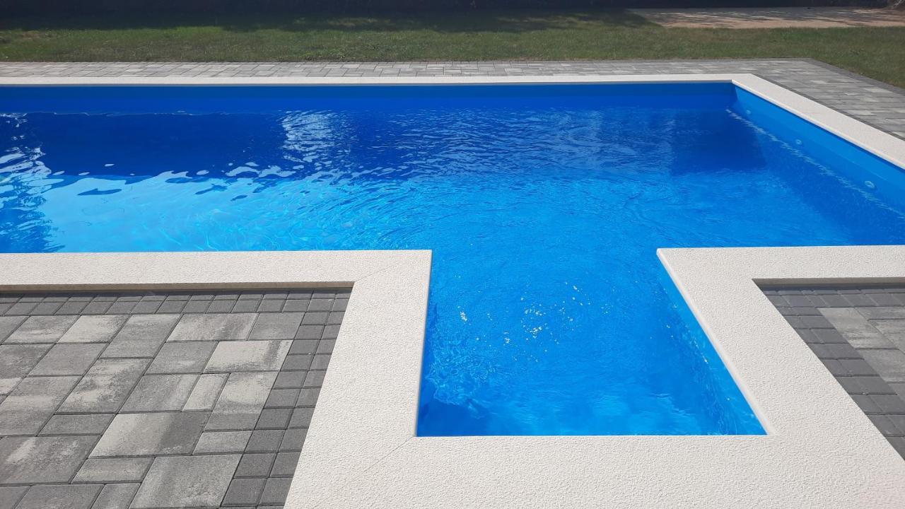 Apartman Ela Donji Rukavac Buitenkant foto