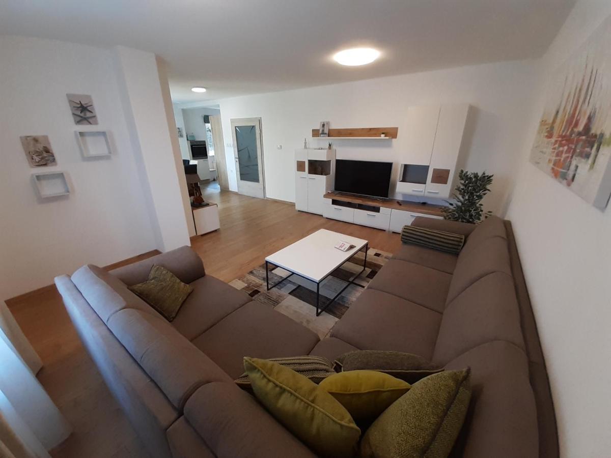 Apartman Ela Donji Rukavac Buitenkant foto