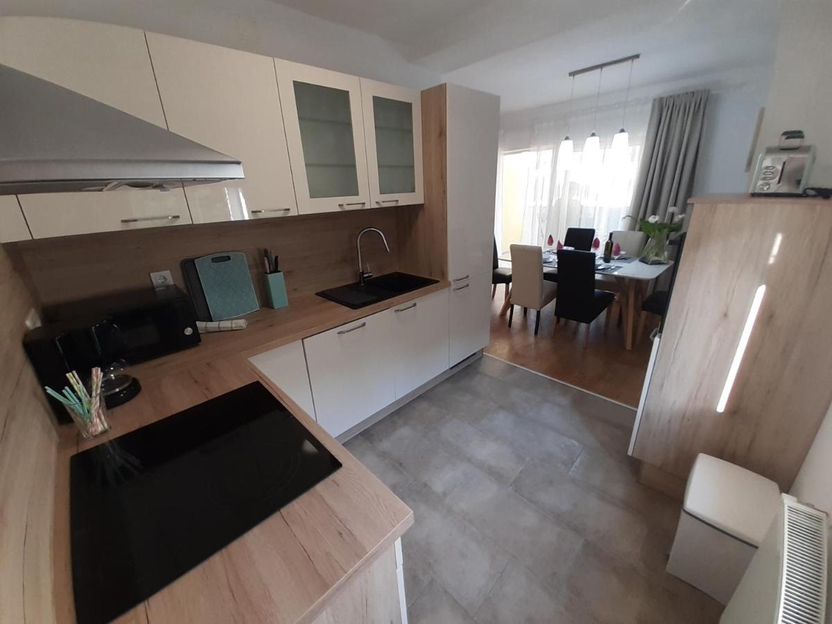 Apartman Ela Donji Rukavac Buitenkant foto