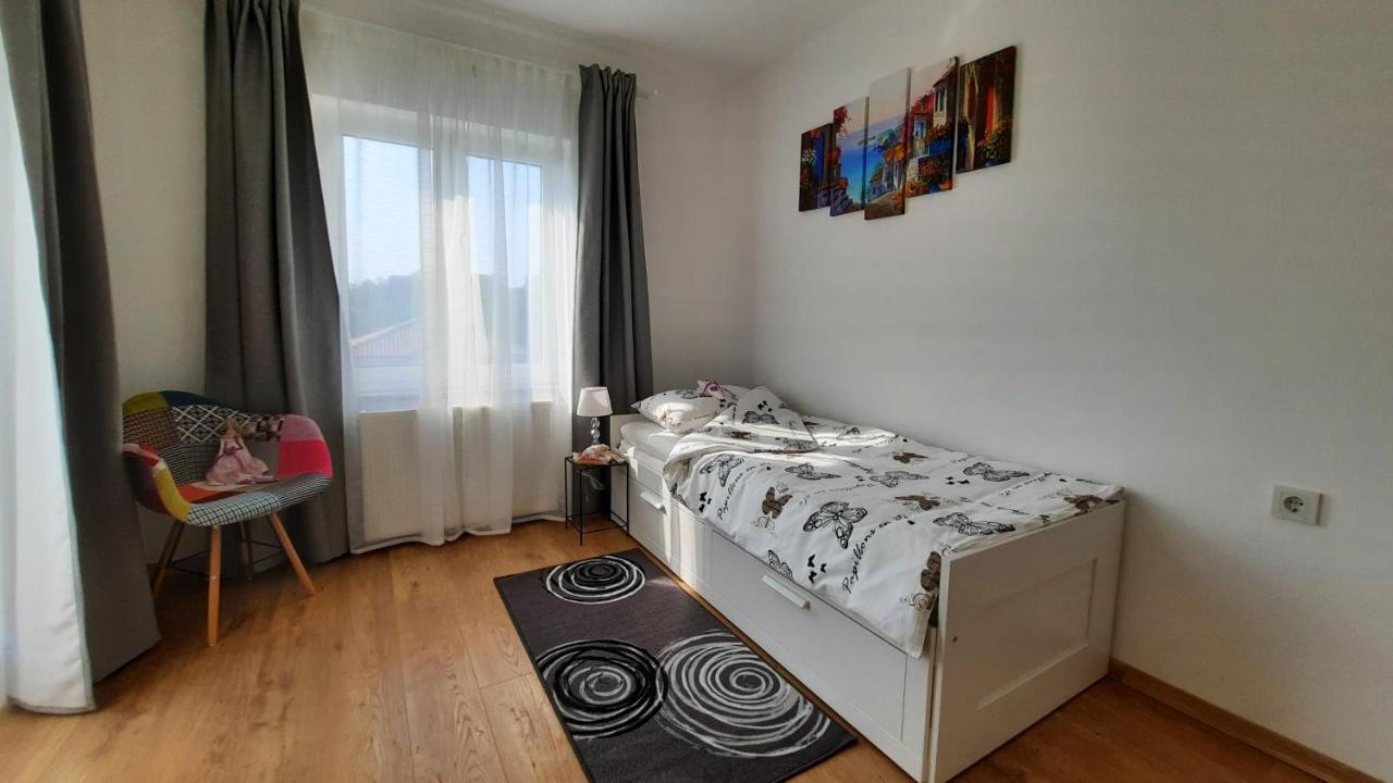 Apartman Ela Donji Rukavac Buitenkant foto