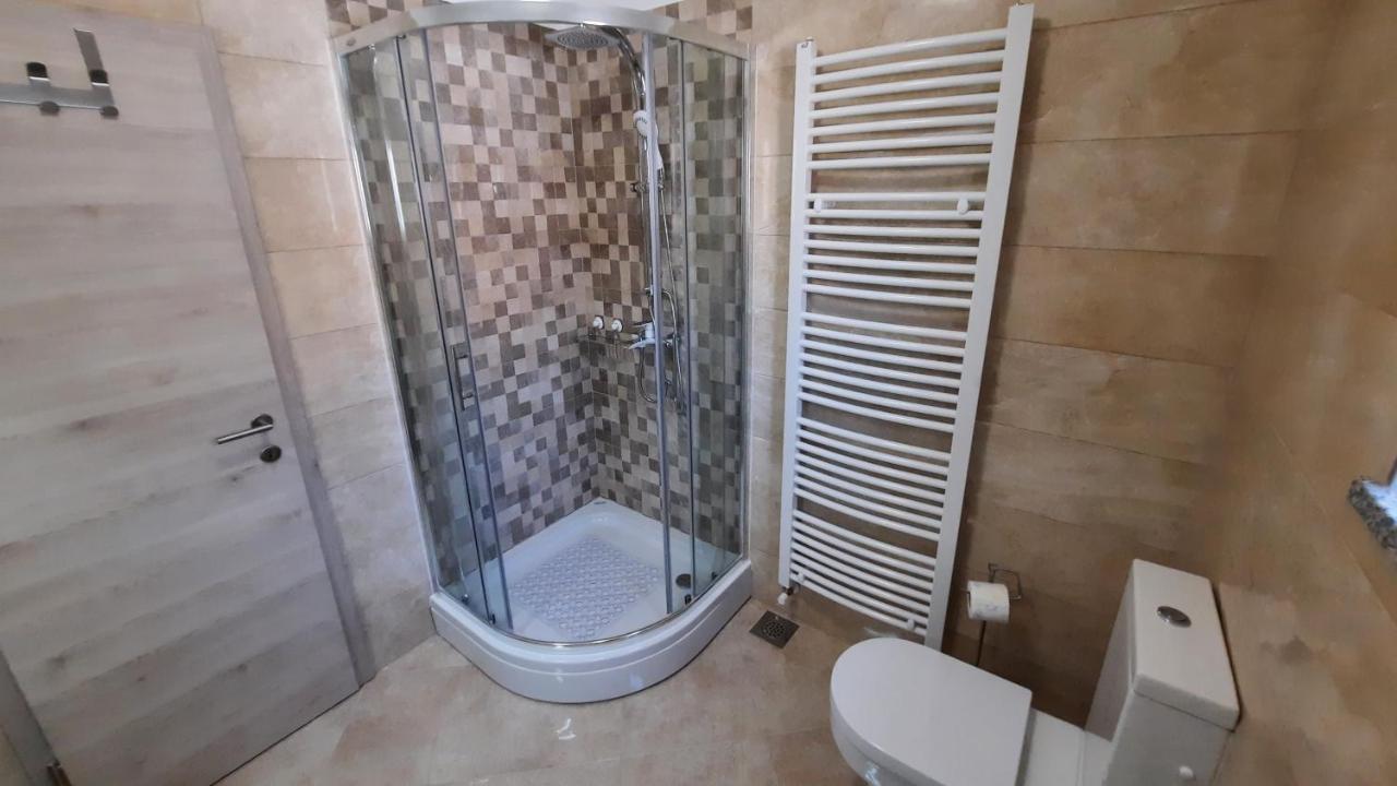 Apartman Ela Donji Rukavac Buitenkant foto